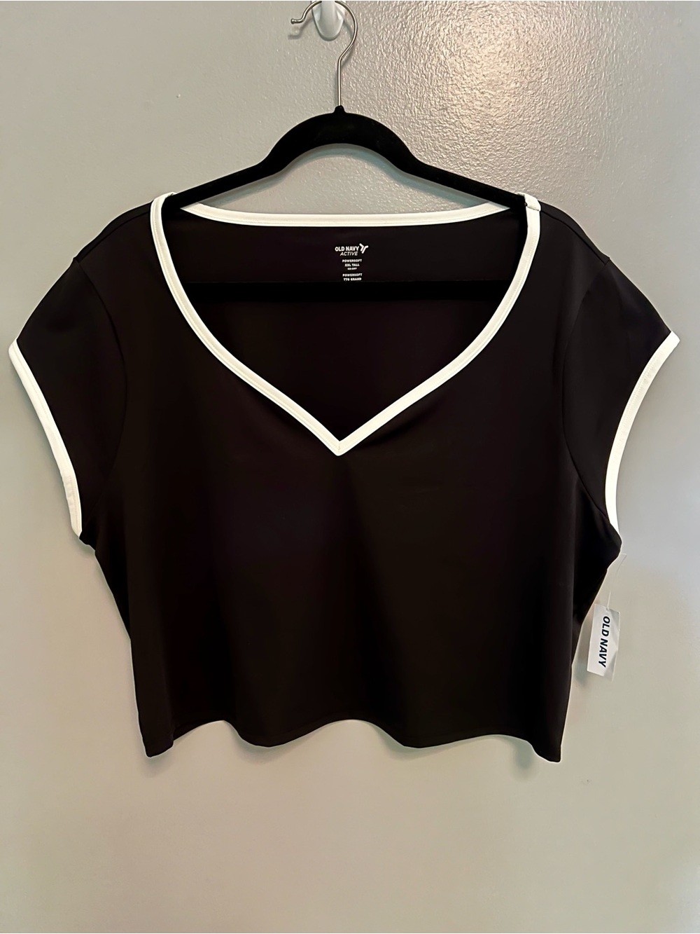 Workout Top - Picture 2 of 5